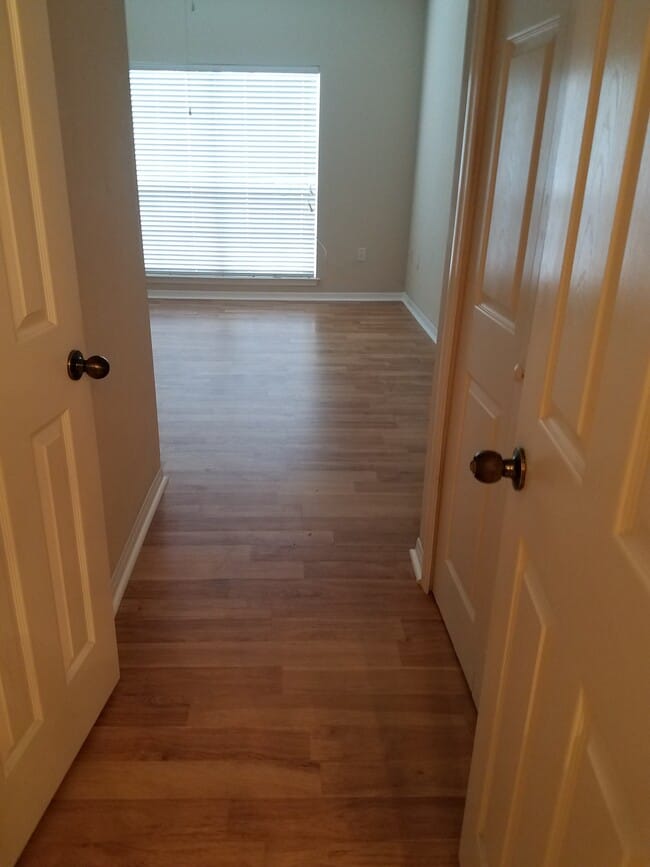 Building Photo - 10961 Burnt Mill Rd