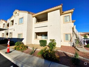 Building Photo - 1 BEDROOM CONDO IN HENDERSON GATED COMMUNITY