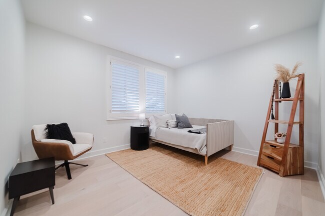 Building Photo - 7337 Corte TOMILLO