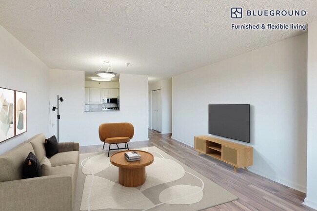 Building Photo - 2251 Pimmit Dr