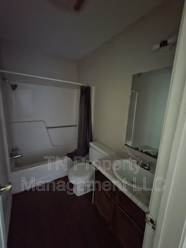 Building Photo - 204 Rue Royale