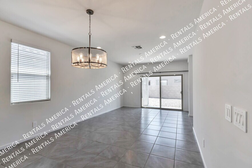 Building Photo - 10429 W Granderson St
