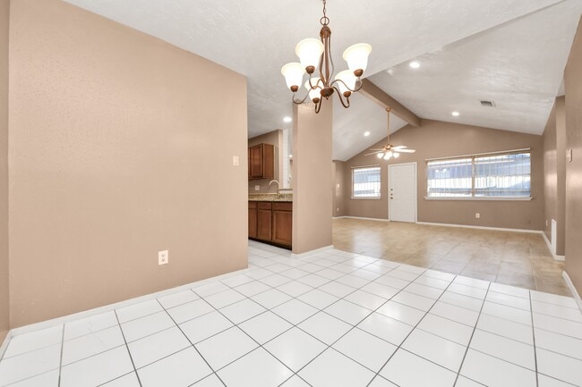 Building Photo - 16423 Monte Carlo Ln