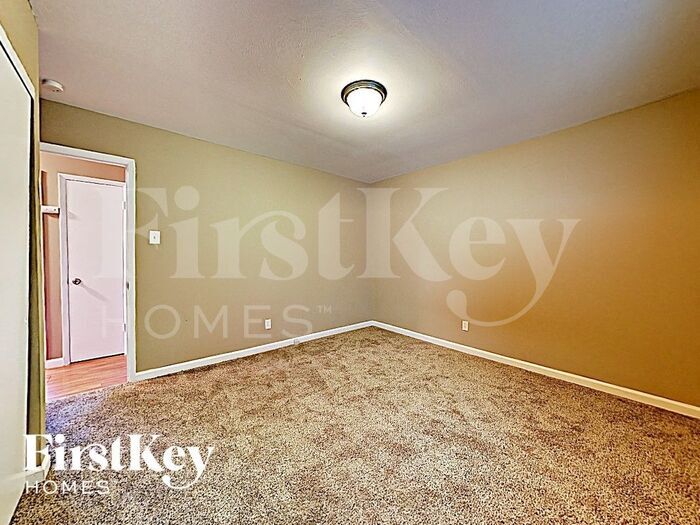 Building Photo - 1559 Florida Dr