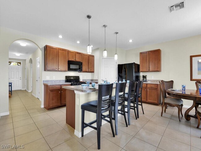 Building Photo - 3446 Acapulco Cir