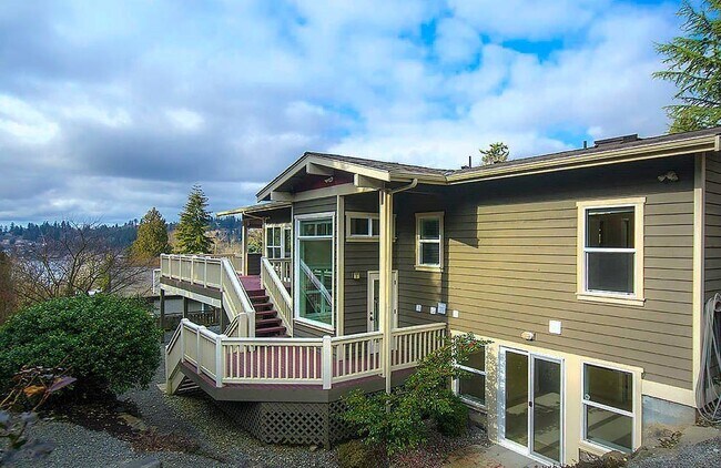 Primary Photo - Amazing Kirkland Craftsman