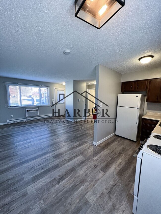 Building Photo - 1 Bedroom 1 Bath - New Avon - SPECIAL: App...