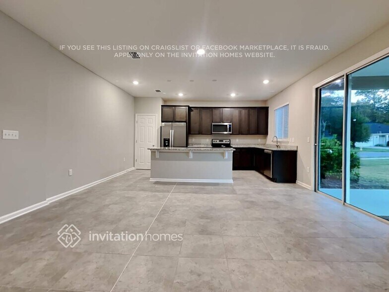 Building Photo - 105 Coastal Village Ln
