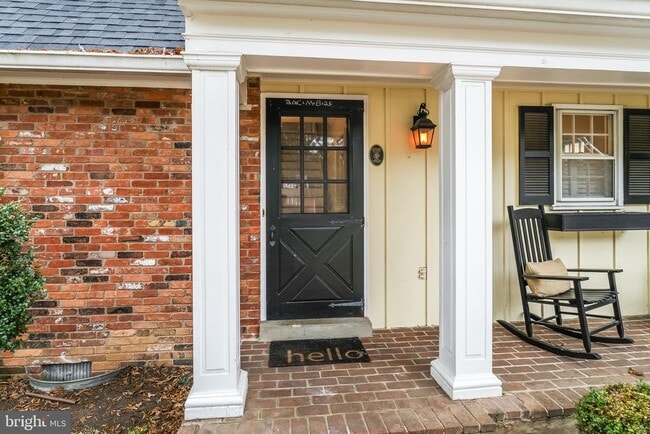 Building Photo - 9102 Volunteer Dr