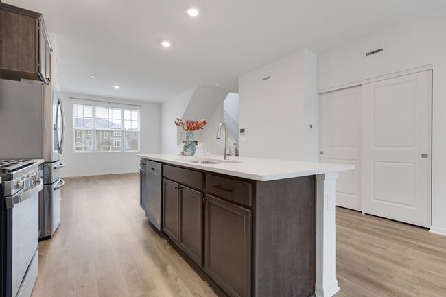 Building Photo - 2016 Yellowstone Blvd