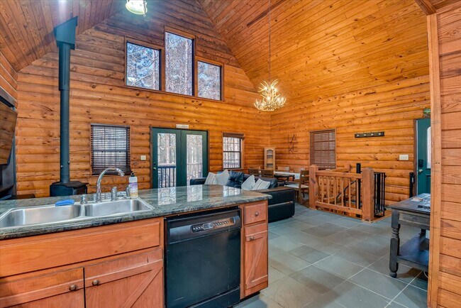 Building Photo - Fully Furnished Monthly Lake Cabin Rental | Available October – March