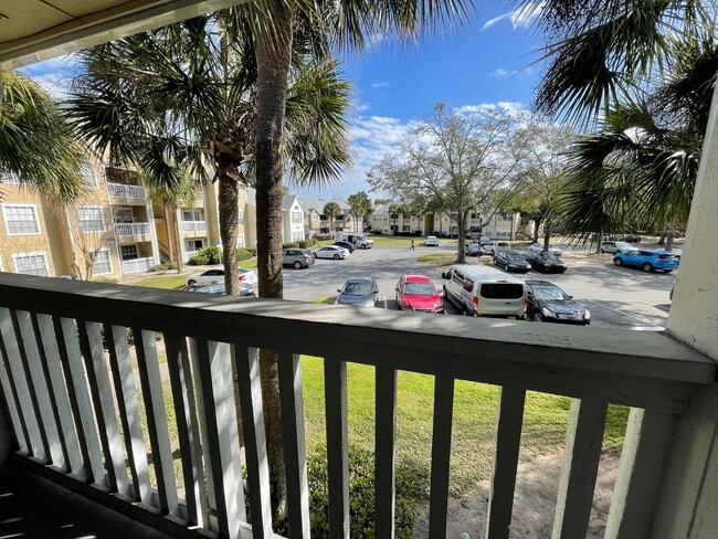 Building Photo - METRO WEST 2 BEDROOM 2 BATH CONDO FOR RENT...