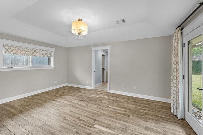 Building Photo - 10211 Candlewood Dr