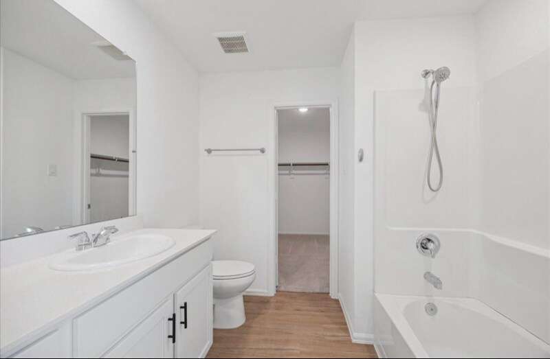 Building Photo - 329 Riverwood Village Ln