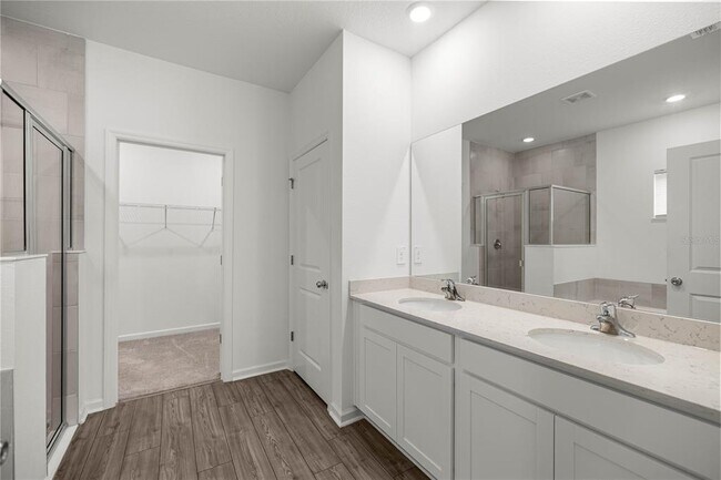 Building Photo - 4610 SW 83rd Lp