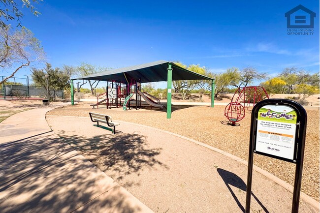 Building Photo - 2Bed/2Bath 2nd Floor Condo in North Scottsdale! Ready for Immediate Move-In! -- Gated Community! ...