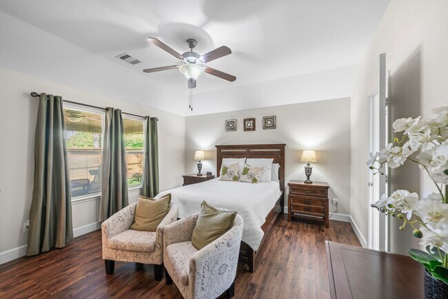 Building Photo - 25803 Orchard Knoll Ln