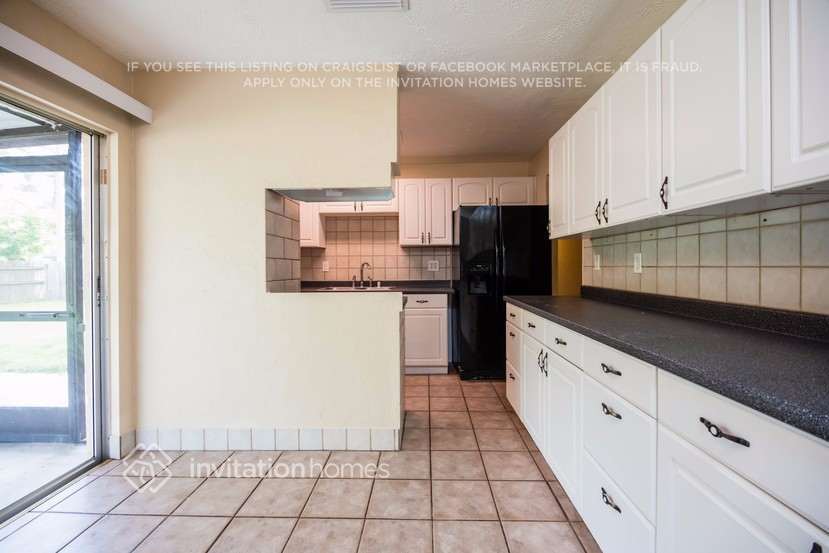 Building Photo - 9064 Hamlin Rd W