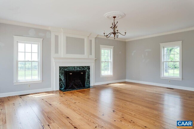 Building Photo - 1522 Oak Hill Ln