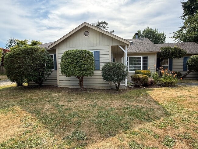 Building Photo - Charming No-Stairs Rambler – Move-In Ready...