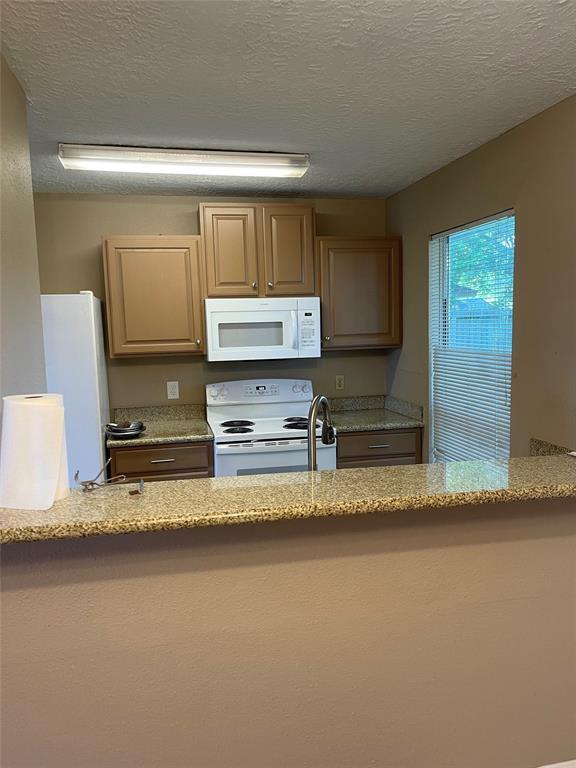 Building Photo - 2512 Ironclad Dr