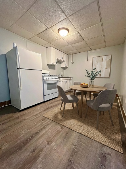 Building Photo - 22 Cadillac St