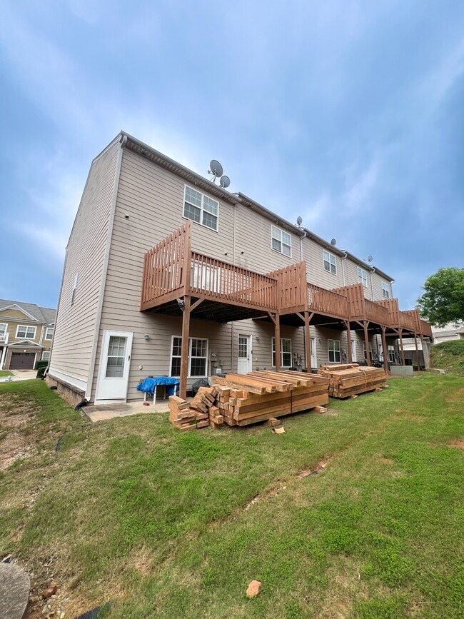 Building Photo - 7726 Bucknell Terrace