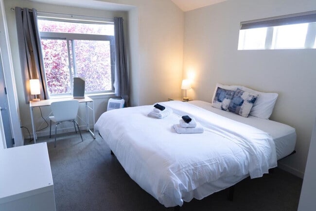 Building Photo - 1308 E Marion St