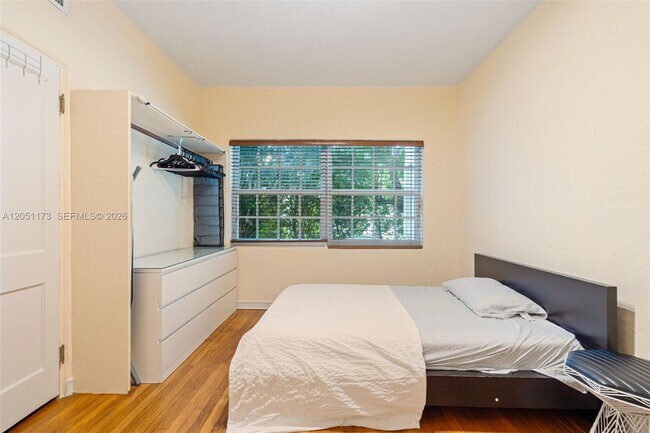 Building Photo - 46 Montilla Ave