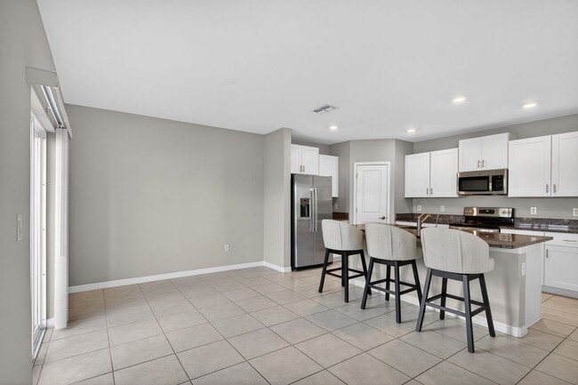 Building Photo - 4BR For Rent - Riverview
