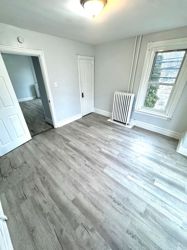 Building Photo - 924 W Turner St