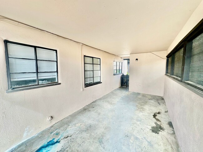 Building Photo - 3204-3208 E Normal Ave