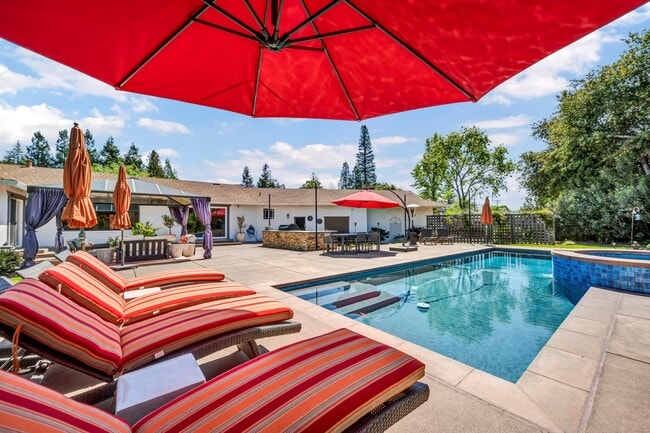 Primary Photo - 1790 McKinley Rd