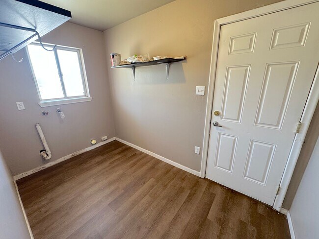 Building Photo - Northeast El Paso 3 bed/2bath in Mountain Park Neighborhood!