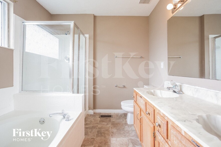 Building Photo - 515 Palmyra Dr