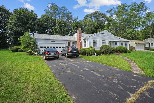 Building Photo - 26 Melanie Cir