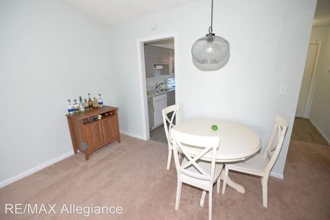 Building Photo - 2 br, 2 bath House - 939 RUDEE COURT