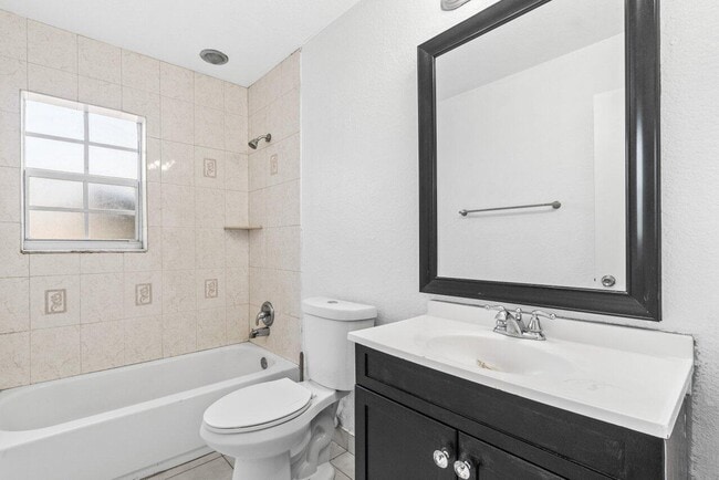 Building Photo - 3639 Harlowe Ave