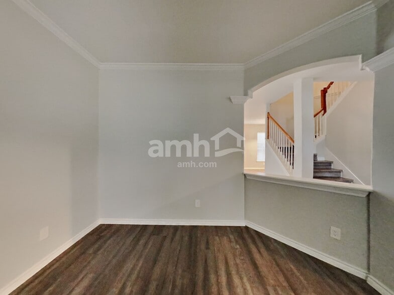 Building Photo - 18007 Oakloch Ct