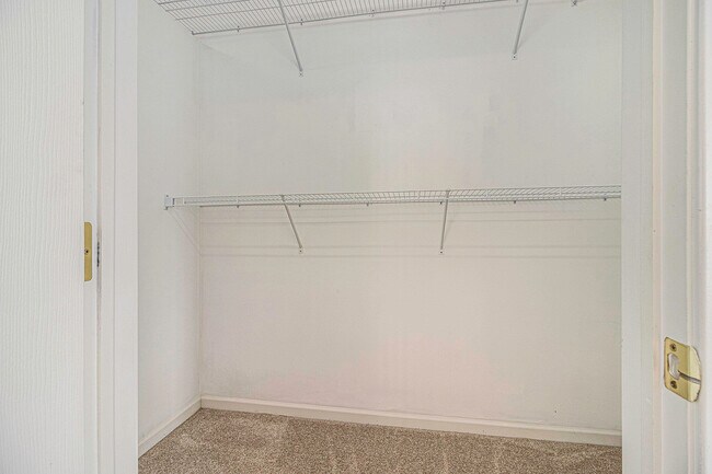 Building Photo - 1304 N Bay Dr