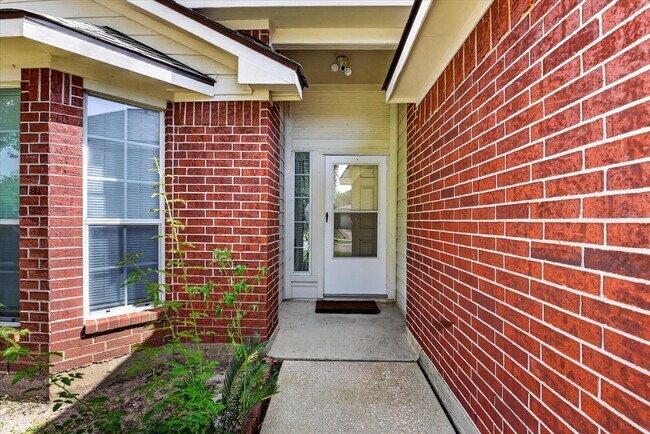Building Photo - 16211 Whitesage Ct
