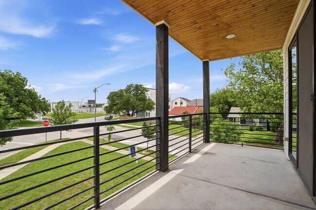 Building Photo - 3221 Forest Park Blvd