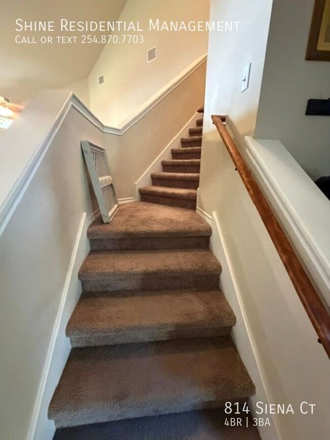 Building Photo - 814 Siena Ct