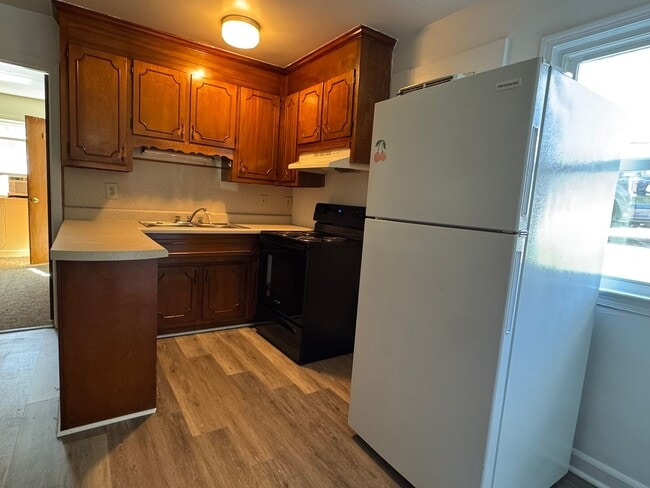 Building Photo - 2004 W Broadway