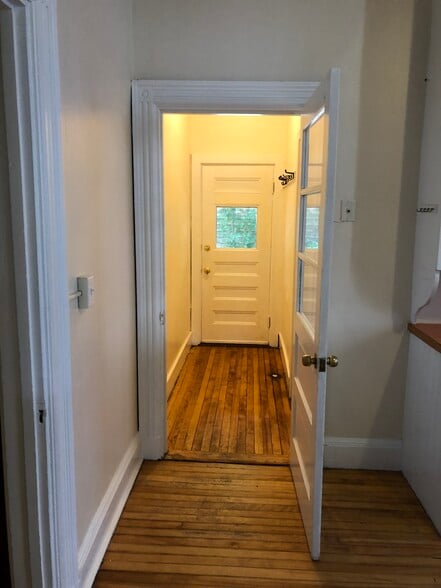 hall to private back porch - 20 Grant St