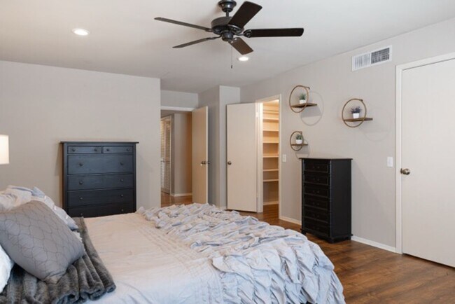 Building Photo - SPACIOUS CONDO | GATED | NEAR MEDICAL CENTER 410 & IH10 | 3 BEDROOMS | 2 BATHROOMS