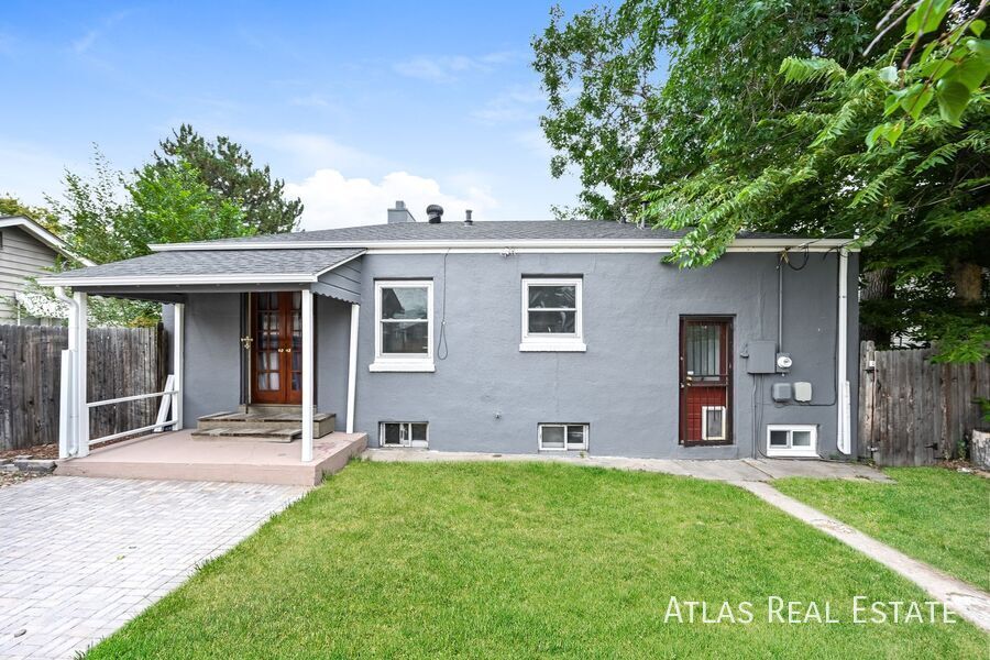 Building Photo - 5025 Beach Ct