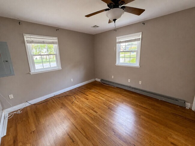 Building Photo - 1241 Monmouth Ave