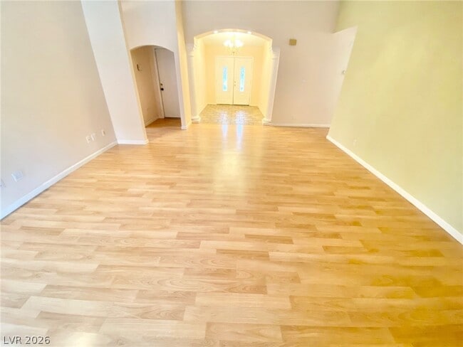 Building Photo - 400 Davenport Ln