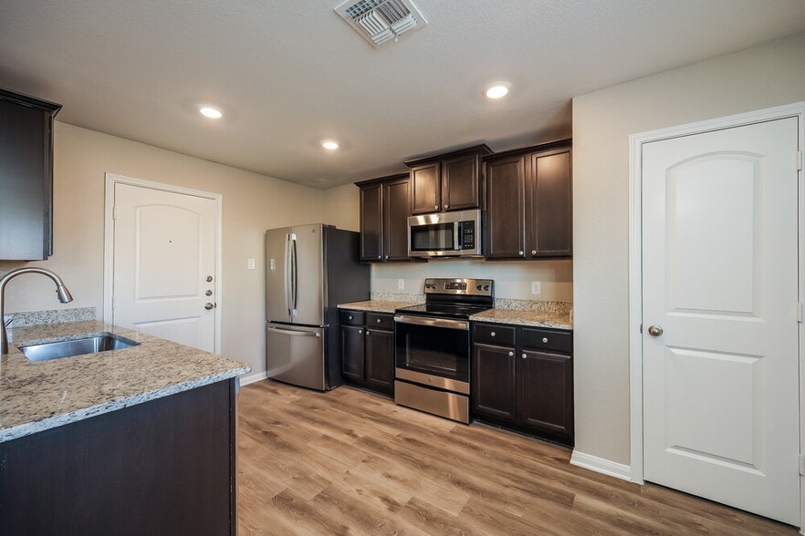 Building Photo - 11711 Viney Pass